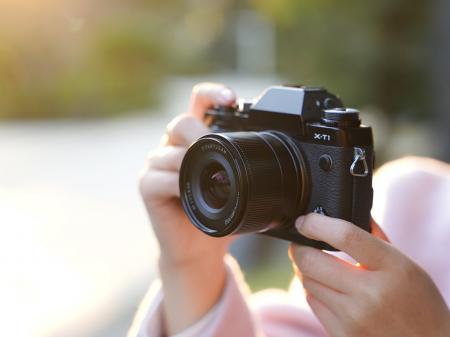 スナップもVlogも気軽に楽しめる「銘匠光学 TTArtisan