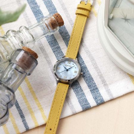 ＜エンジェルハート＞腕元華やぐアプリコットカラーの