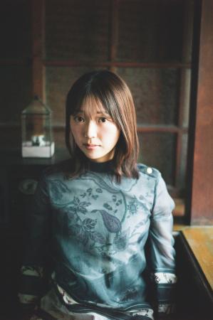 文芸評論家・三宅香帆が週刊ポストで撮り下ろしに挑戦