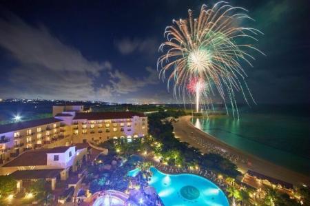 【ホテル日航アリビラ】客室バルコニーから花火を楽し