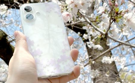 【新発売】iPhoneを彩る“桜の木漏れ日”光と影をデザイ
