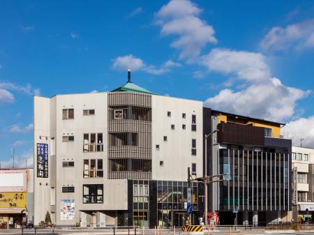 墓じまい過去最多、10年で約2倍に増加――「身近で手を