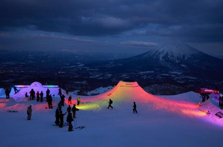 アジア初開催の「Swatch Nines Snow」にて特設コース