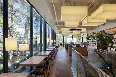 販売部数No.1雑誌『ハルメク』がシニア女性向けAI体験