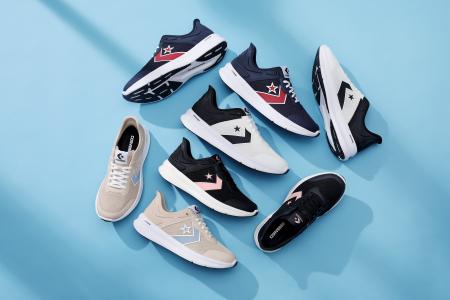 足元から軽やかに、スタイリングをアップデート。コン