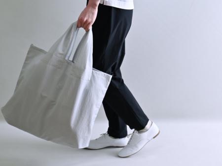 BASIC AND ACCENT で累計35,000点売れた人気のトート