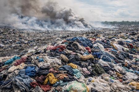 「古着リサイクルプロジェクト」始動--使用済み衣類を