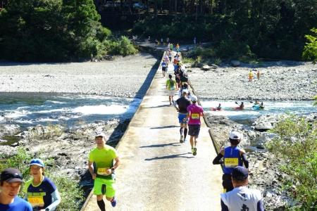 自然の中を走ると、人は日常でも環境にやさしくなる