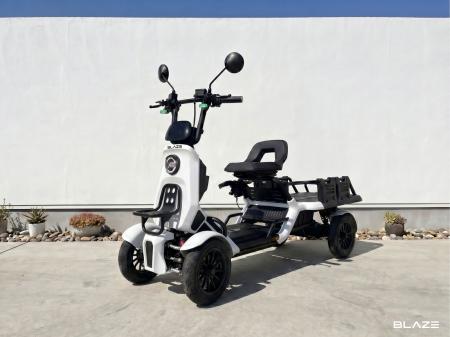 【最大約100km走行】“小さな軽トラ”4輪電動バイク『ブ