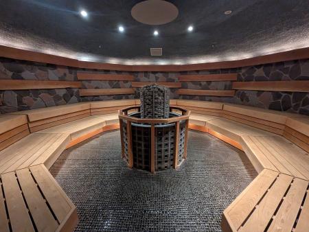 【オーシャンスパ Fuua】熱波師を招いた特別アウフグ