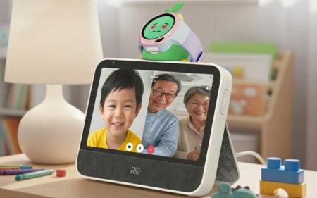 家族のコミュニケーションと日常サポートを1台に集約 