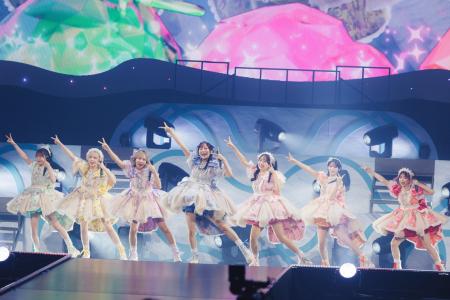 FRUITS ZIPPERが8都市16公演を巡るアリーナツアー開幕