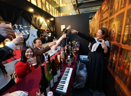 4月開催全日程チケット完売、全国からスナックママ集