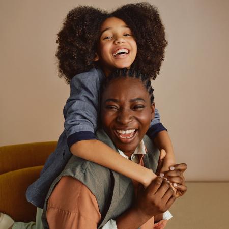 【エンポリオ アルマーニ】母の日に贈る、洗練された