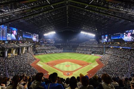 食べログ百名店ハンバーガー2026選出の「BRISK STAND