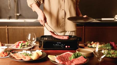 4層減煙構造で煙・ニオイ・油はねを抑える焼肉グリル