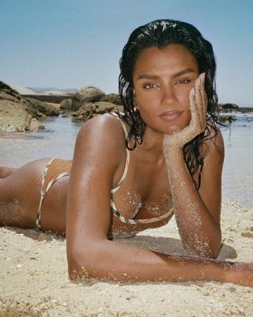 【BURBERRY】HUNZA Gとのコラボレーションによる新作