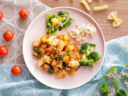 コク深い旨みとトマトのやさしい味わいが楽しめる「具