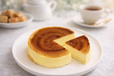 しっとり×ふんわり×どっしりの満足感「ふんわり食感の