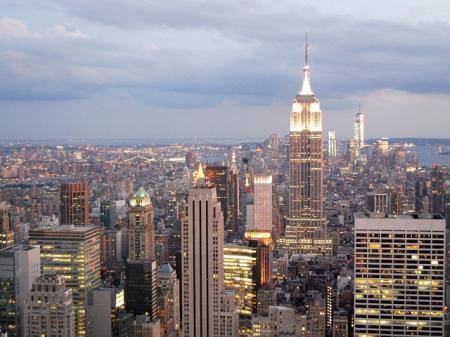 米株3指数下落、ナスダック安　日本株への波及は