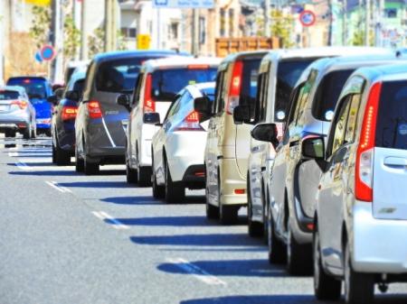 なぜ毎年混むのか　GW渋滞の裏にある構造問題