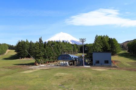 富士山麓で涼しくアウトドアスポーツ！ふじてんリゾー