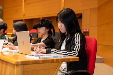 名古屋商科大学、2026年度新入生にMacBook Neoを無償