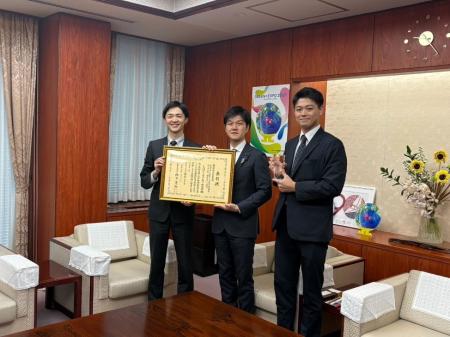 LAND INSIGHT、鈴木憲和農林水産大臣を表敬訪問