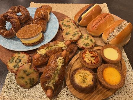 スイーツ専門店とクロワッサン専門店の融合　出utf-8