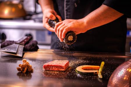 “予約70%モデル”で新宿歌舞伎町を席巻した「KOBE Beef