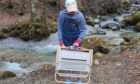 親子キャンプを後押し! 薪を運ぶ、火を囲む手を守るた