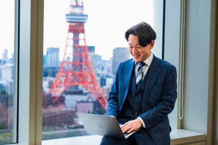 【創業5年で売上50億円・社員5名→85名】急成長企業が