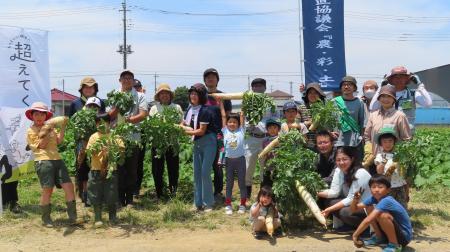 新緑の深谷市で触れる豊かな土壌と野菜たち　沃土会「