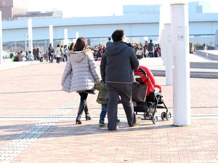2026年4月現在の15歳未満人口は前年比35万人減の13...