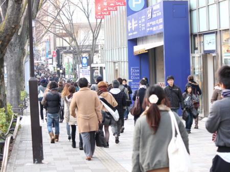 2026年3月の実質賃金（現金給与総額ベース）は前年...