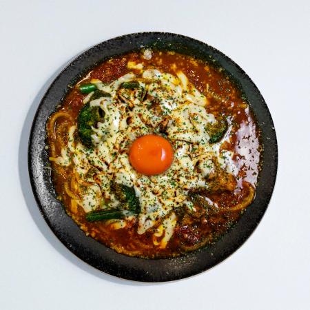 【新商品発売】20種類以上のスパイスと調味料を重ねた