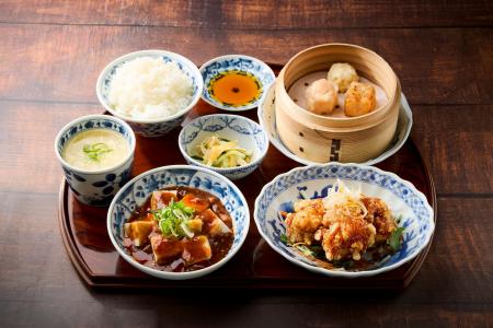梅の花グループ創業50周年！梅田・阪急三番街の中華料