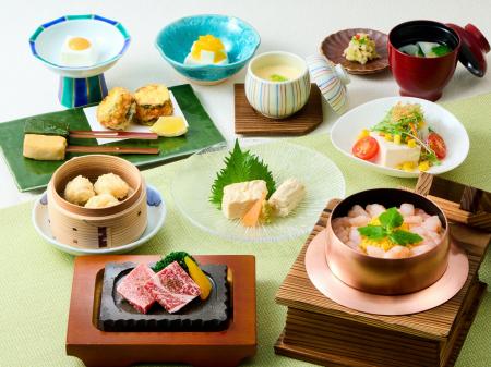 釜めし専門店【花小梅】が梅の花グループ創業50周年を