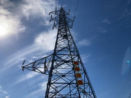 生成AI普及で急増する電力需要。発電能力以上に深...