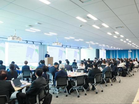 【開催レポート】採用コスト高騰時代を生き抜く「辞め 【開催レポート】採用コスト高騰時代を生き抜く「辞め