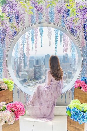 【期間限定】空中庭園展望台40階・室内展望台の丸窓が 【期間限定】空中庭園展望台40階・室内展望台の丸窓が