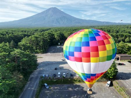熱気球に乗って新緑の富士山を堪能！搭乗体験イベント