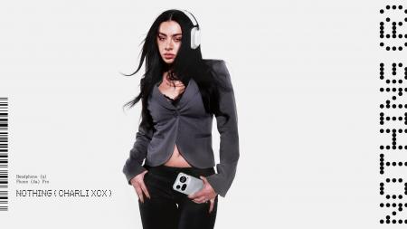 Charli xcx、Nothing初のグローバルブランドアンバサ Charli xcx、Nothing初のグローバルブランドアンバサ
