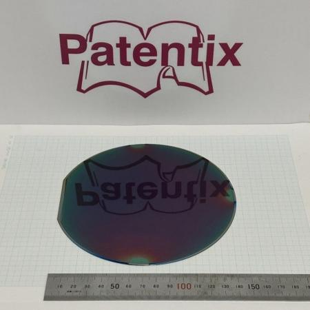 6インチSi基板上でルチル型二酸化ゲルマニウム(r-GeO2