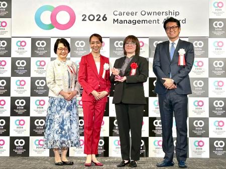 福祉・教育業界初　どろんこ会グループが「キャリアオ