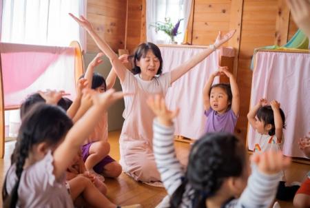 生成AI時代、3~5歳児の親に“身体で学ぶ”幼児教育を体 生成AI時代、3~5歳児の親に“身体で学ぶ”幼児教育を体