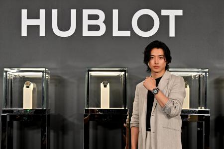 【ウブロ】ブランドアンバサダーの山崎賢人さんをスペ