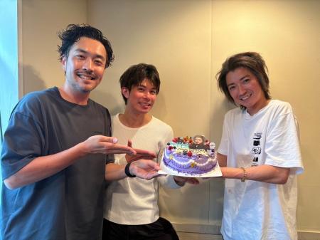 藤原竜也44歳のお誕生日をサプライズでお祝い！柿澤勇