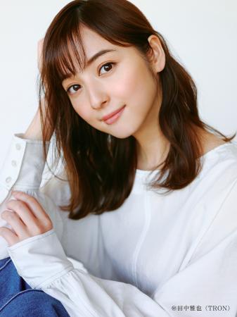 産業用製品比較販売サービス「メトリー」、佐々木希さ