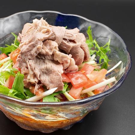 初夏の一皿「トマト牛肉冷麺」6月より登場 初夏の一皿「トマト牛肉冷麺」6月より登場